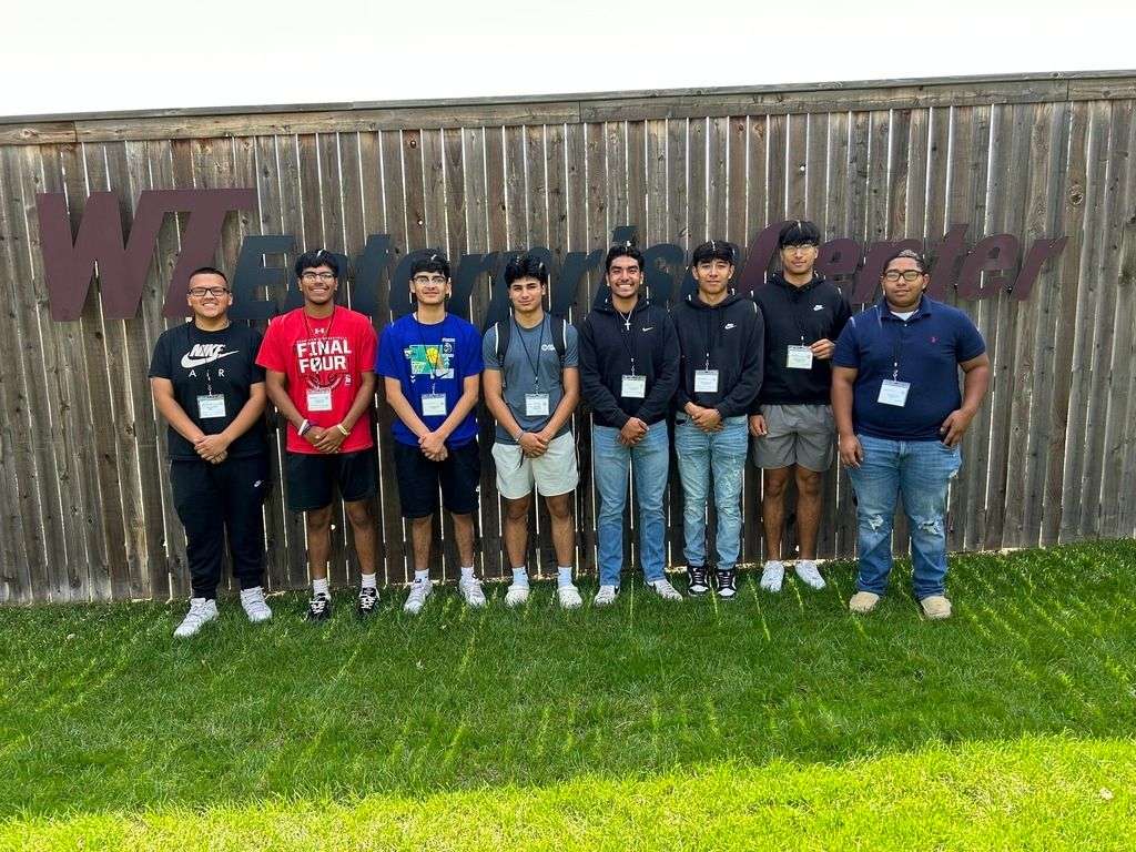 Students Touring WP Enterprise Center